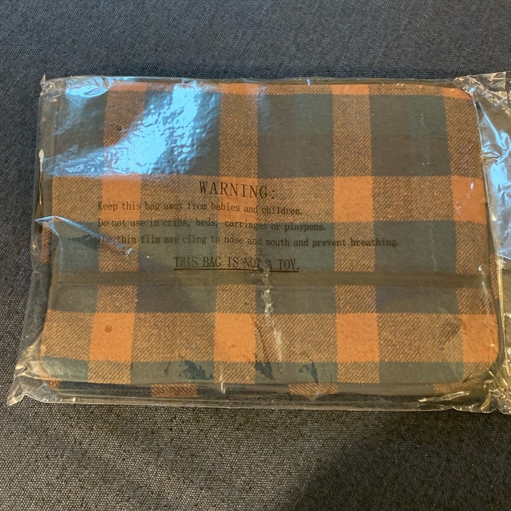 Lap top carrying case